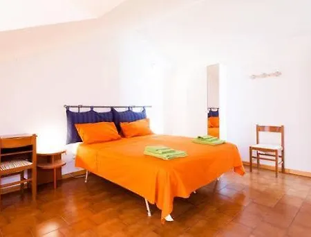 Mariabahia Bed & Breakfast *